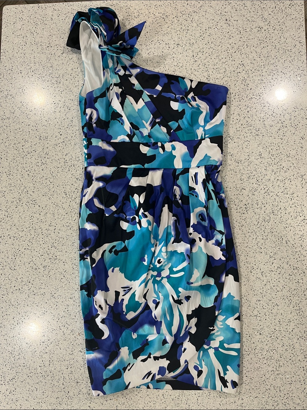 Bisou Bisou One-Shoulder Blue Floral Dress